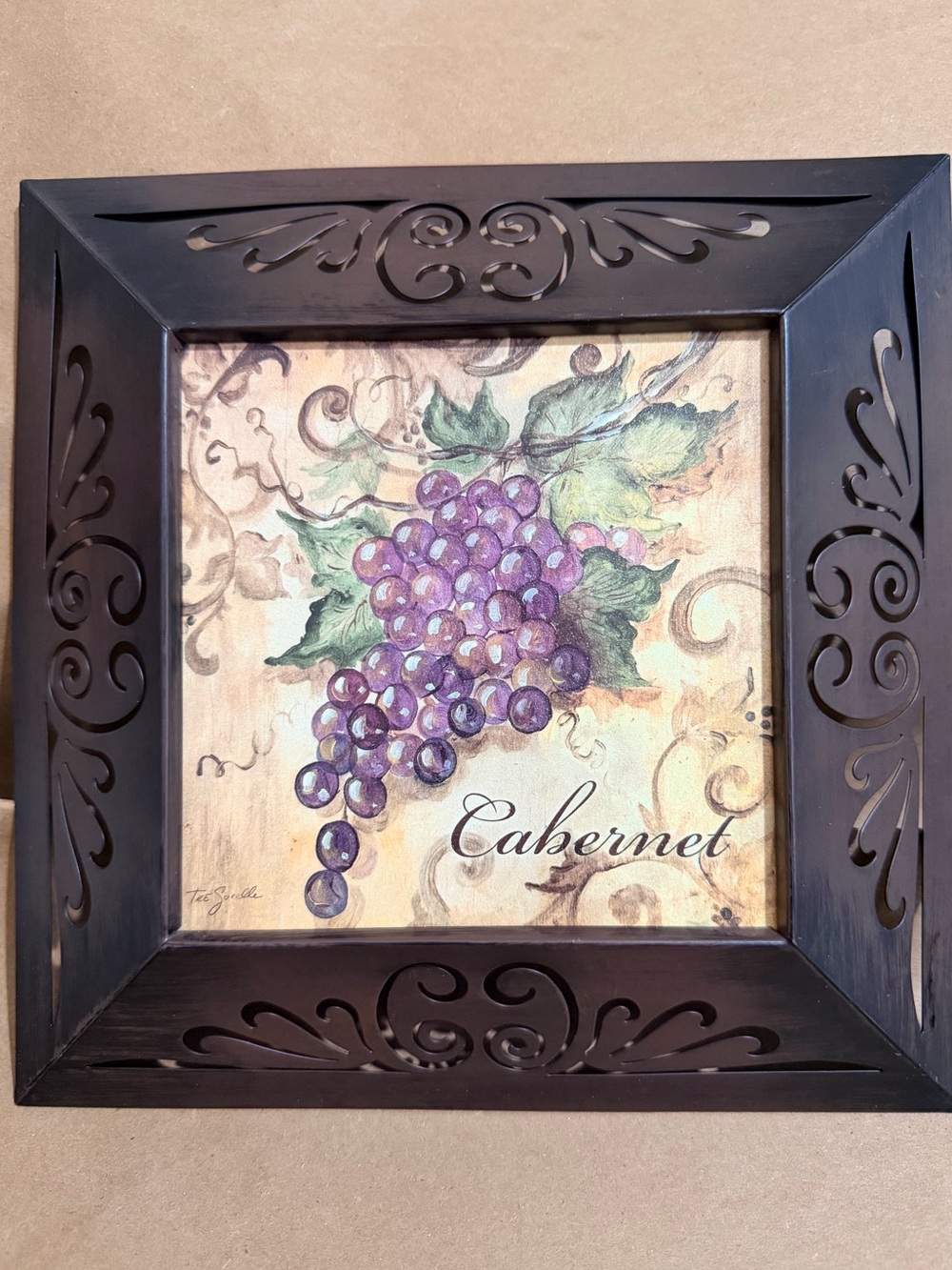 Wine Wall Hanging
Cabernet
Grapes
Metal & Hard Paper
9" x 9"
NewView